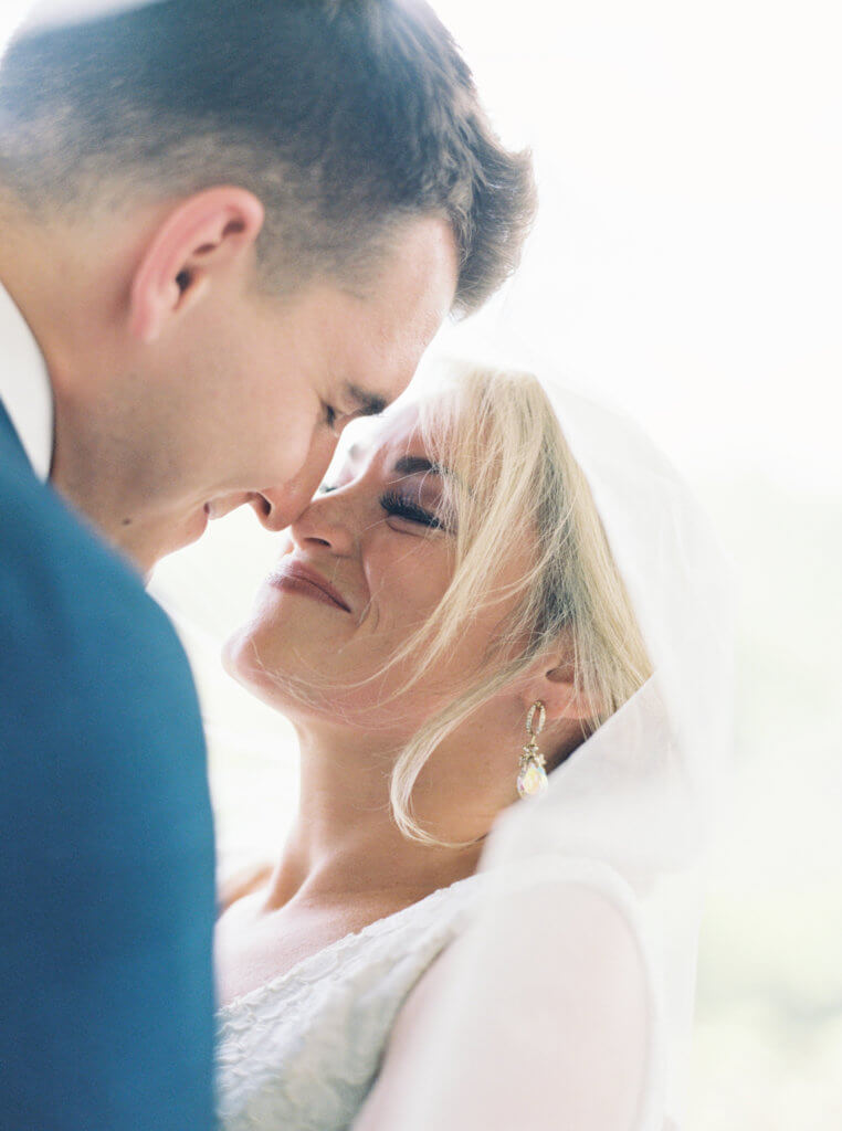 Bride and Groom in Knoxville Tennessee