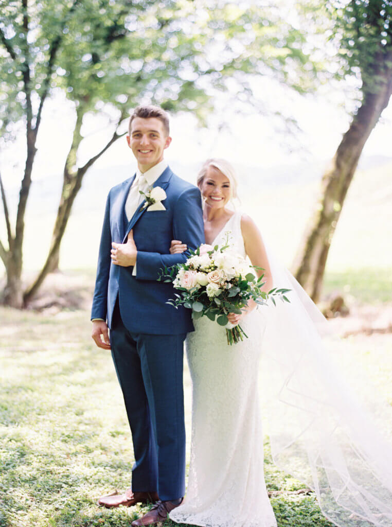 Bride and Groom in Knoxville Tennessee