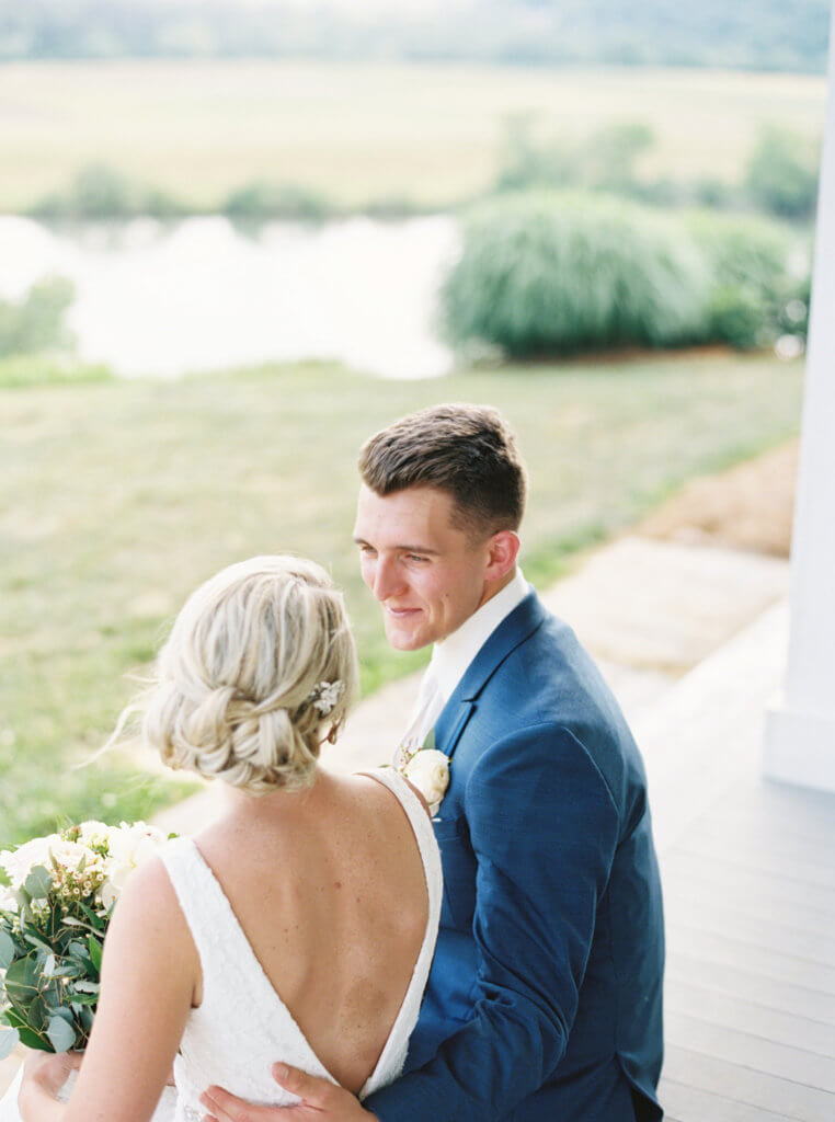 Bride and Groom in Knoxville Tennessee